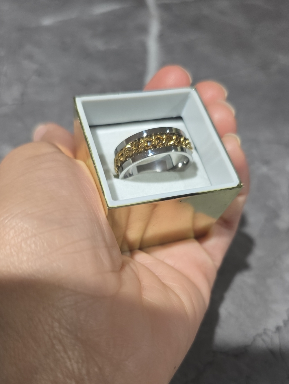 Unisex band rings suitable for most occasions, promise ring, engagement ring